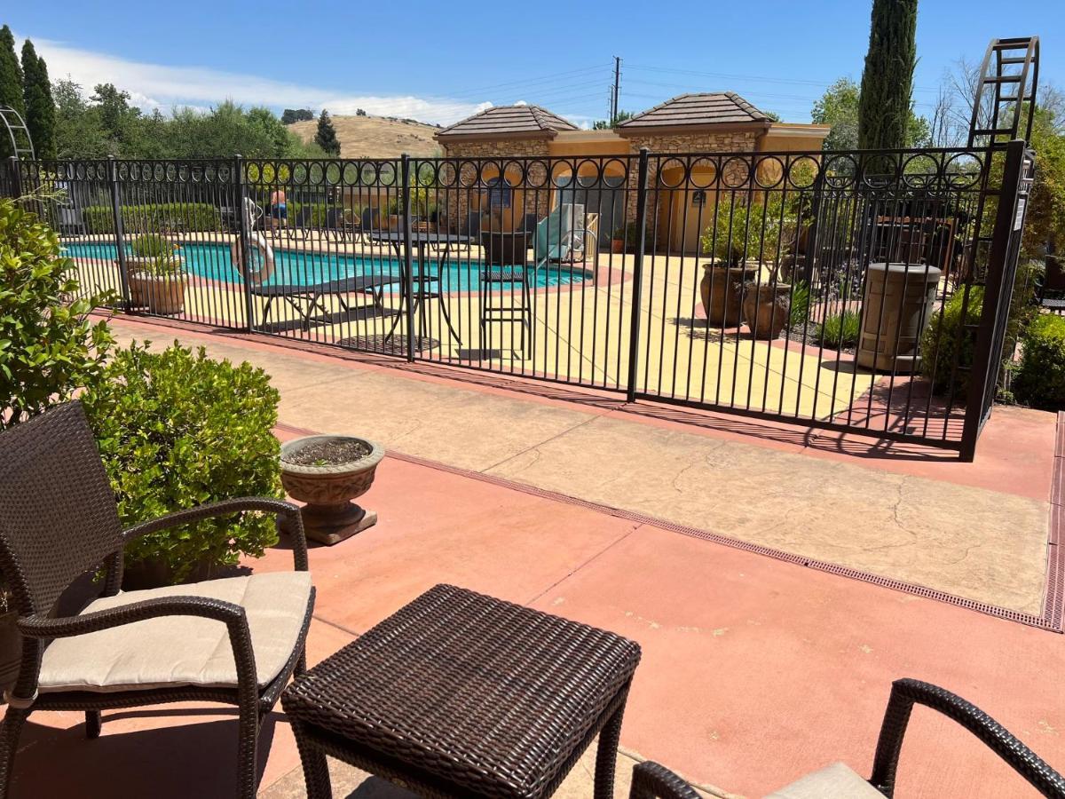Holiday Inn Express Hotel & Suites El Dorado Hills By Ihg Exteriör bild